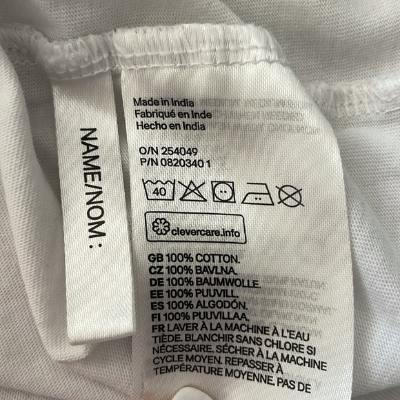 H&M girls white crop tshirt. Size 10-12y. NYC stitching on left side. - Picture 6 of 6